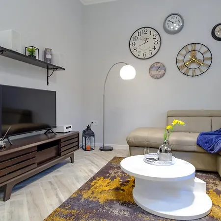 Apartment The Olive House - Center - Free Parking Burgas