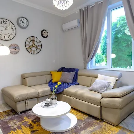 The Olive House - Center - Free Parking Apartment Burgas