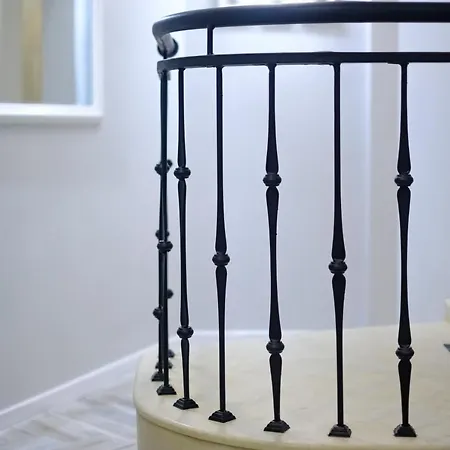 The Olive House - Center - Free Parking Apartment