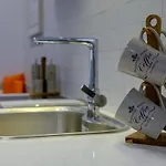 The Olive House - Center - Free Parking Apartament