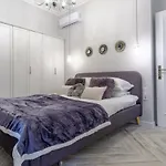 The Olive House - Center - Free Parking Apartament