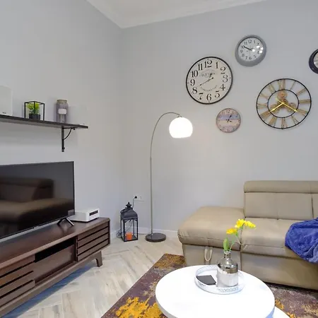 The Olive House - Center - Free Parking Apartament