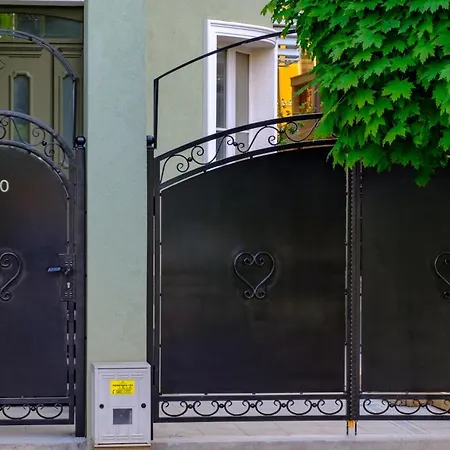 Apartament The Olive House - Center - Free Parking Burgas