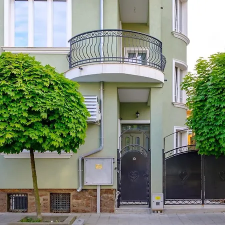 The Olive House - Center - Free Parking Apartament Burgas
