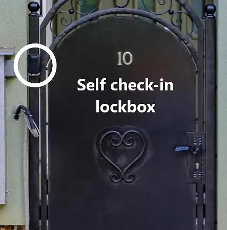 Apartament The Olive House - Center - Free Parking Burgas