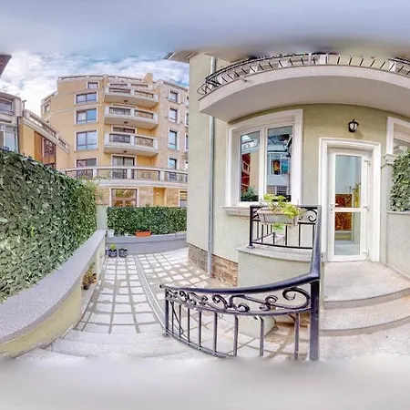 The Olive House - Center - Free Parking *